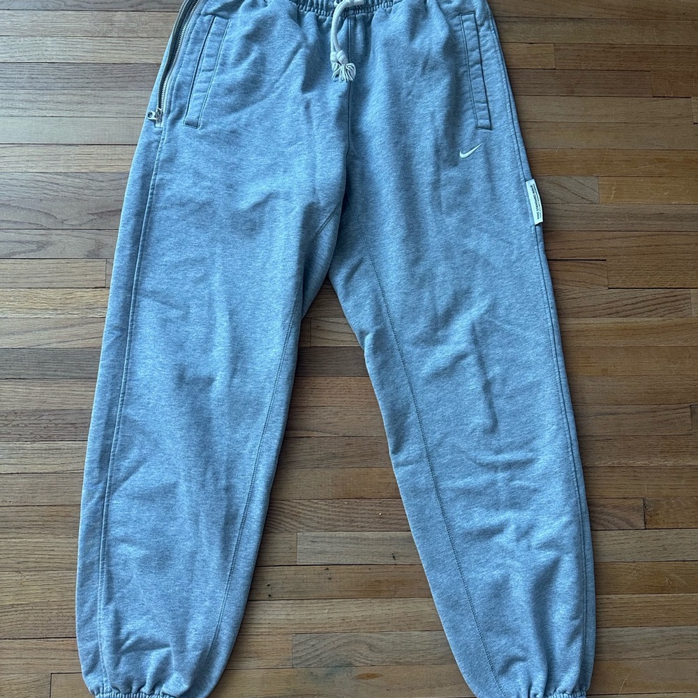 Nike Standard Issue Joggers